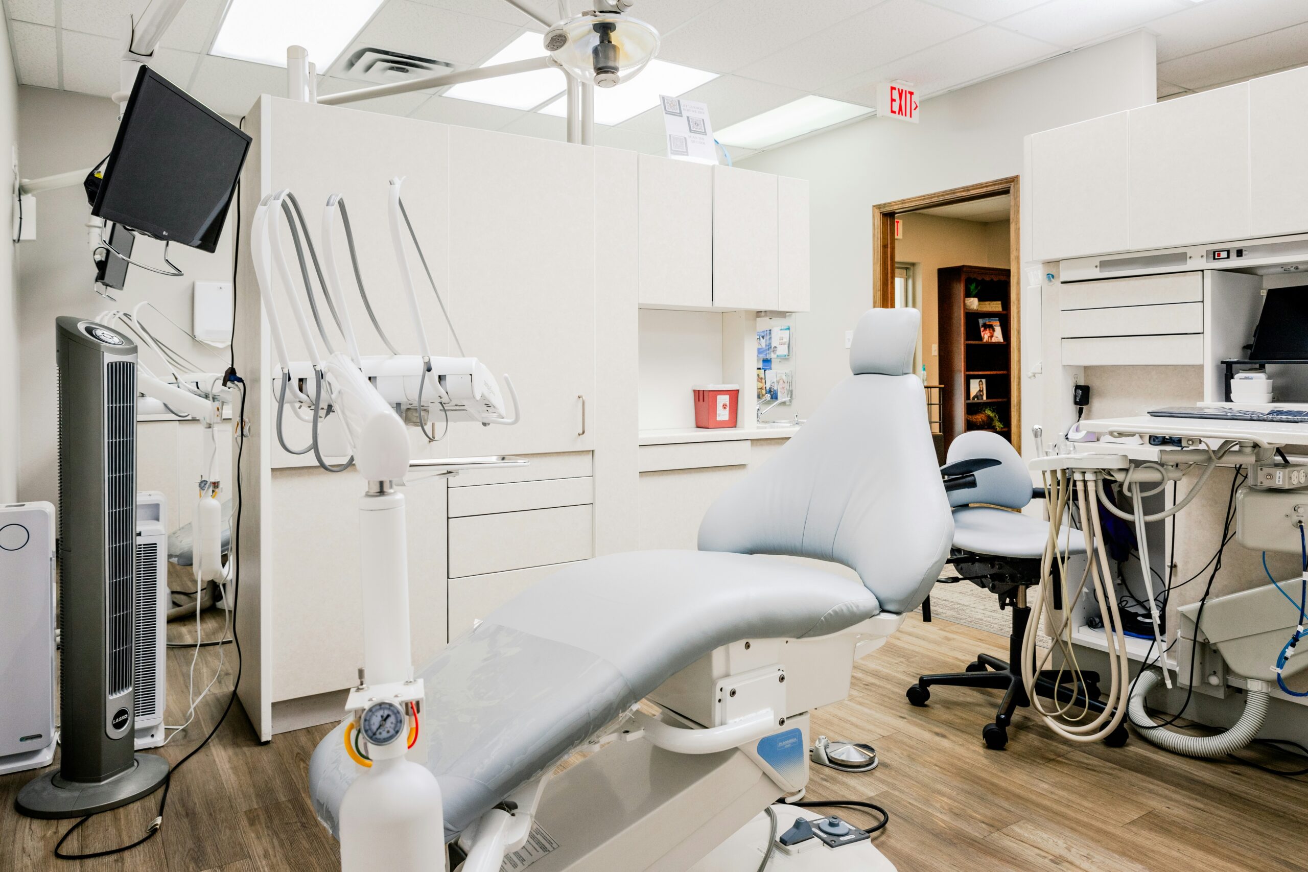 Empty dental chair representing the show-up rate problem